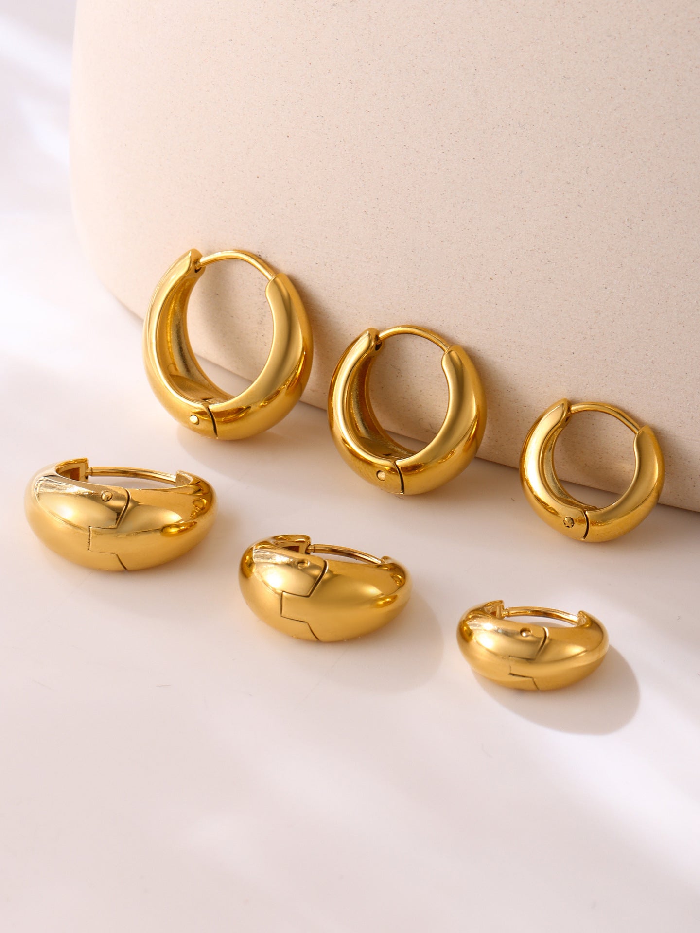 Elegant Two-Tone Huggie Hoop Earrings – Minimalist Stainless Steel Jewelry for Everyday Wear