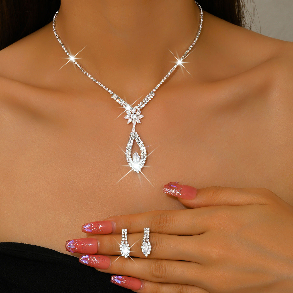 Crystal Snowflake Teardrop Necklace and Earrings Set for Women, Elegant Winter Inspired Jewelry Gift Set